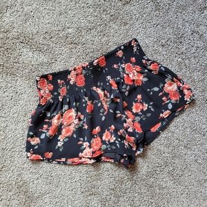 Floral flowy short